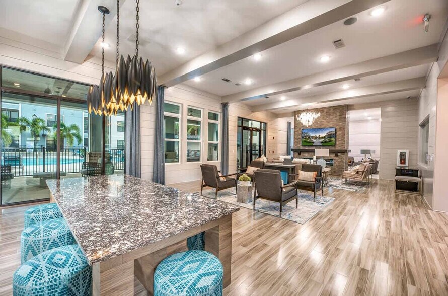 Building Photo - 9260 Vintage Hills Way