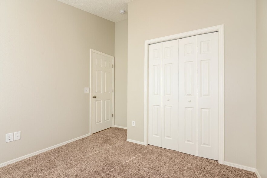 Building Photo - 8710 Morrison Oaks Ct