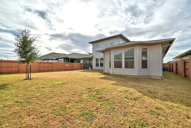 Building Photo - 8509 Silverthorne St