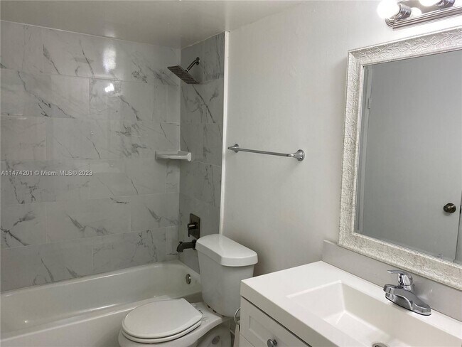 Building Photo - 486 NW 165th St