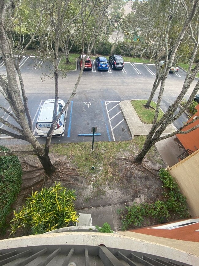 Building Photo - Minimal Upfront Costs — First Month & Security Deposit. Immediate Move-In Available!