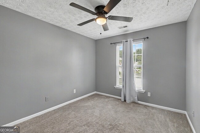 Building Photo - 74 Slate Dr
