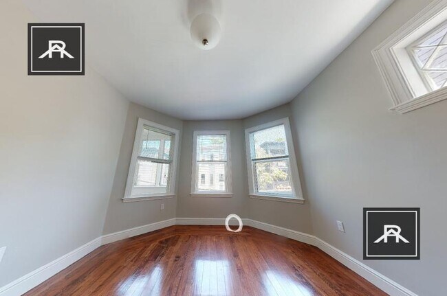 Building Photo - 3 bedroom in Cambridge MA 02139