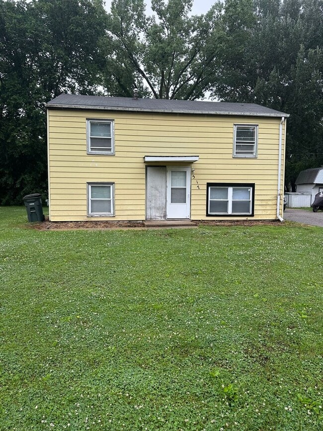 Building Photo - 517 Nicholas St