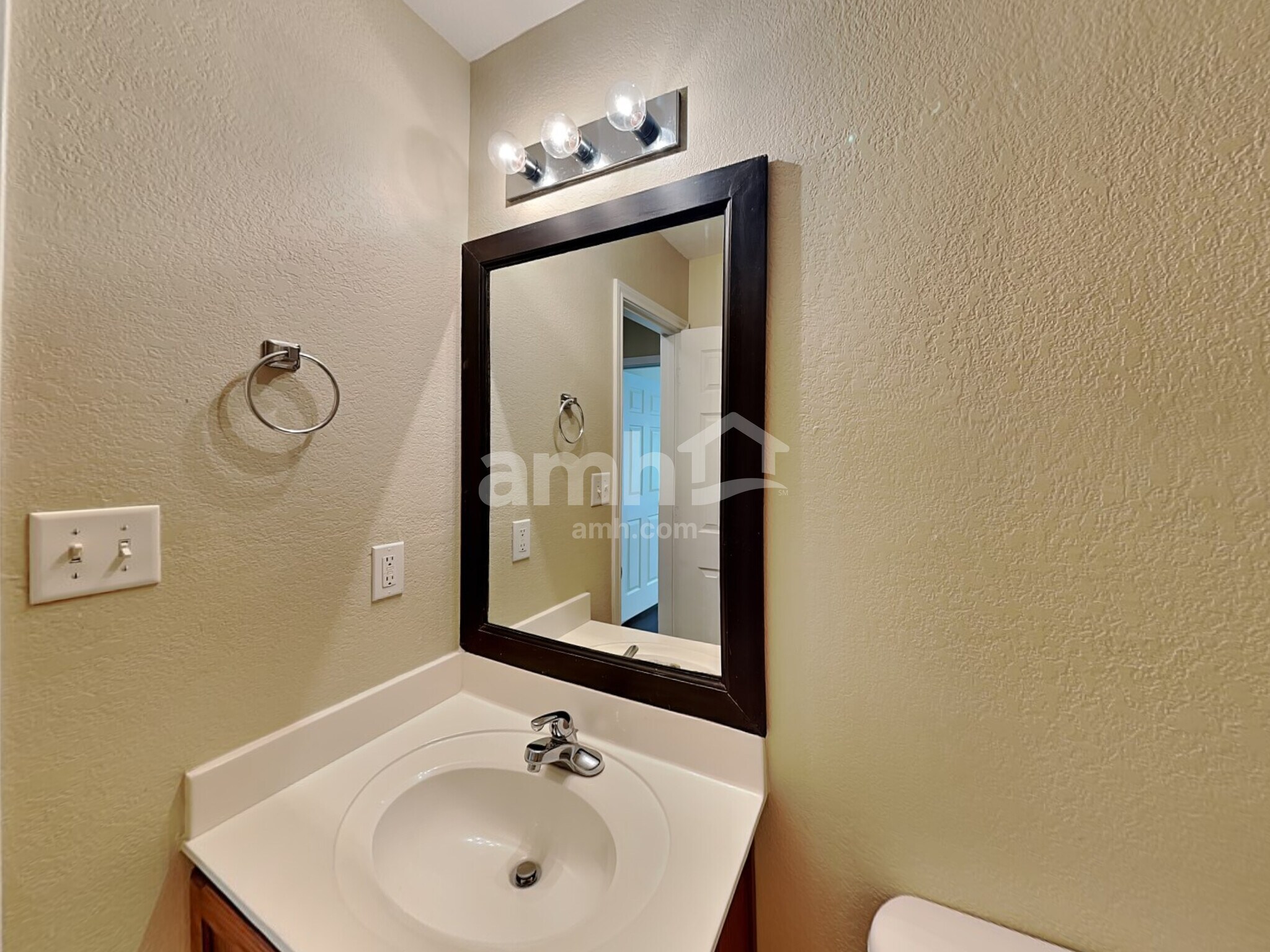 Building Photo - 2711 Candleridge Drive