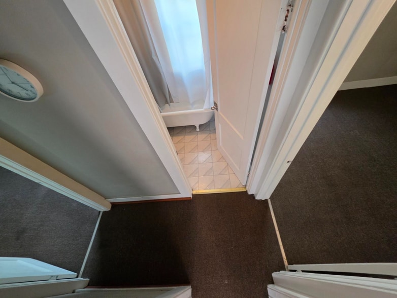 Hallway - 930 E 26th St