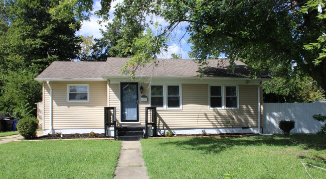 Primary Photo - Great Three Bedroom Home