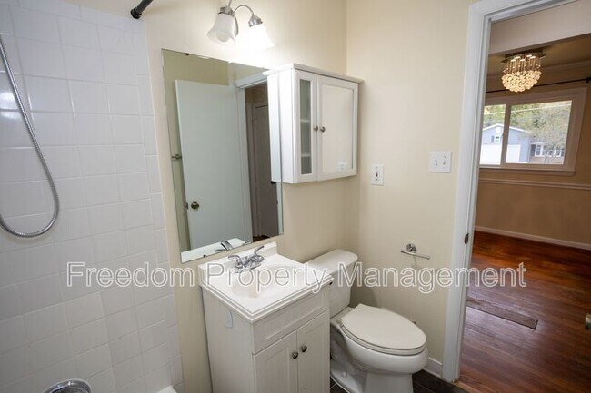 Building Photo - 5914 Ridge View Dr