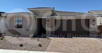 Building Photo - 23097 E Saddle Way