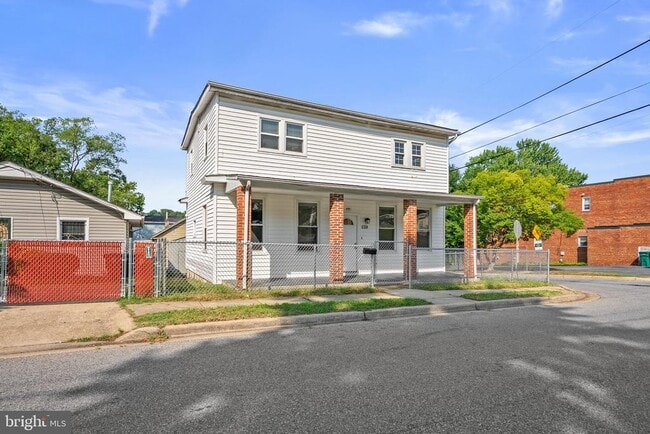 Building Photo - 138 Maryland Park Dr