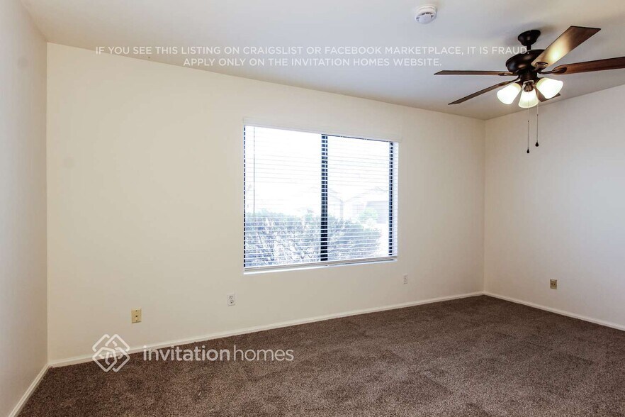 Building Photo - 3049 W Country Club Terrace