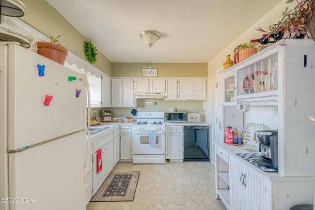 Building Photo - 2415 New Hampshire Ave