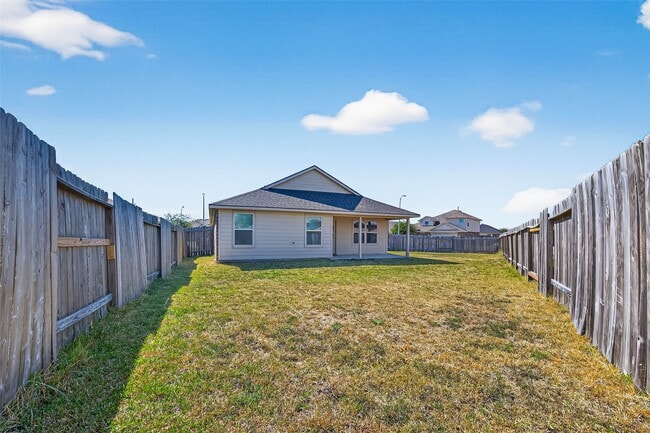 Building Photo - 5310 Songlark Bluff Cir