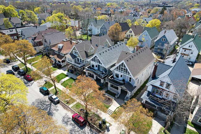 Building Photo - 2943 N Maryland Ave