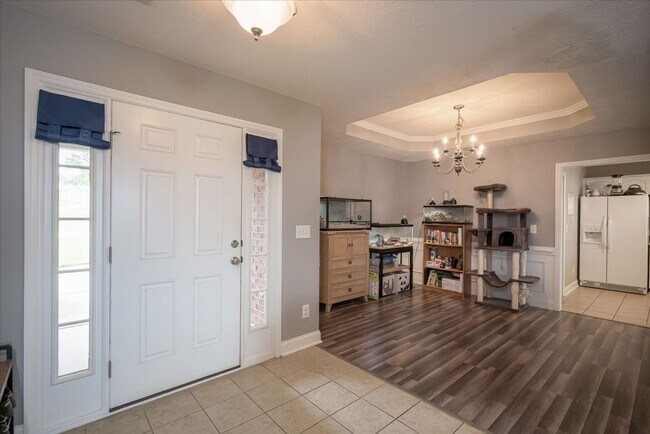 Building Photo - 3 Bedroom/2 Bathroom Home with Deck, Garage, and Fenced Backyard less than 3 Miles from Ft. Gordon