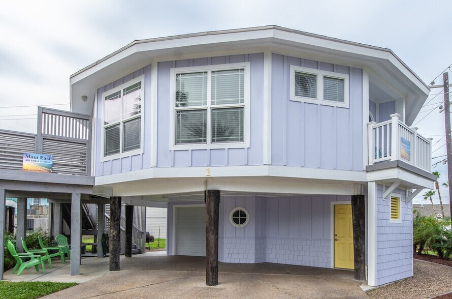 Building Photo - 1923 Eleventh Street-SI ID1023230P