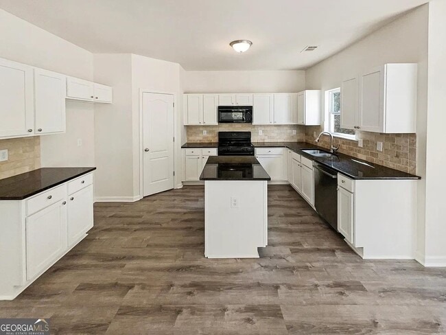 Building Photo - 5 Bedroom Single Family Home in Braselton