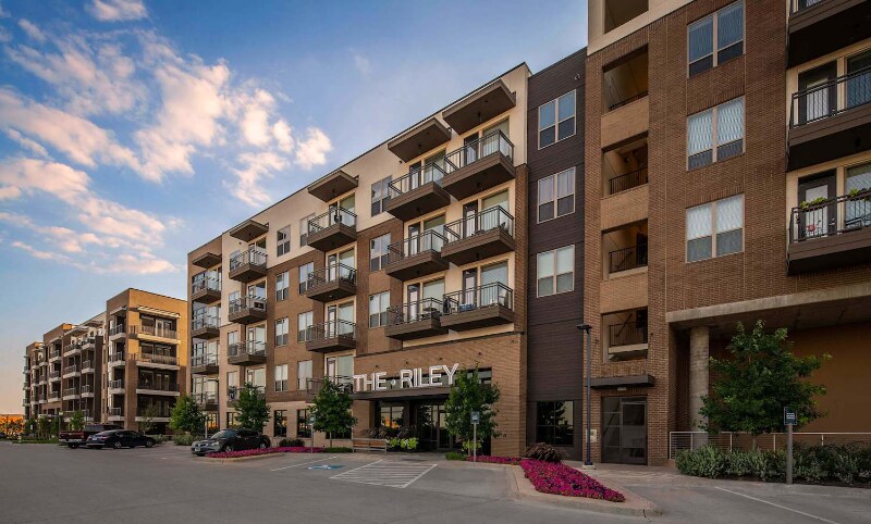 Building Photo - 3551 Wilshire Wy