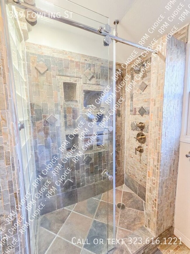 Building Photo - 389 Fowling St