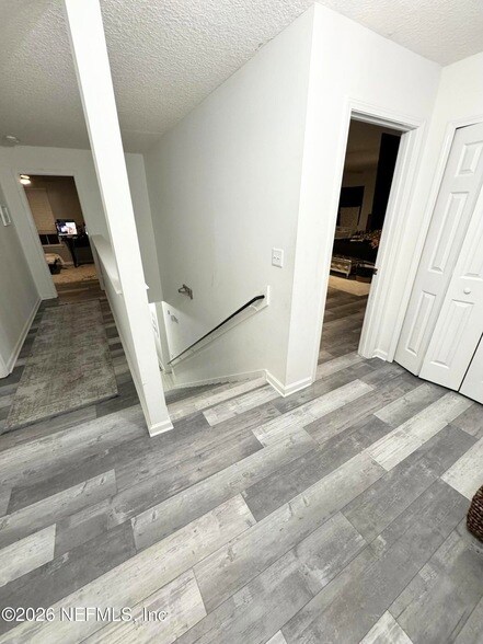 Building Photo - 955 Churchhill Ln