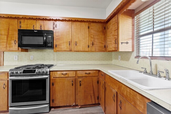 Building Photo - 317 Ellen Dr