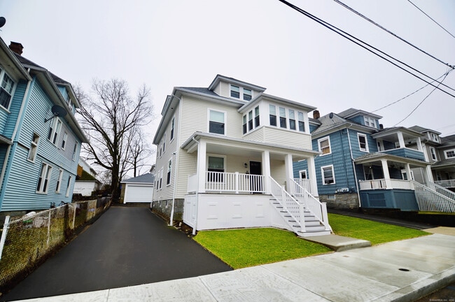 Primary Photo - 21 Nichols St