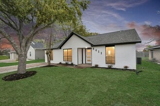Building Photo - 6411 Hollow Oaks Dr