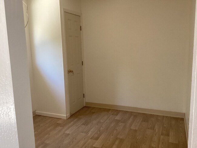 Building Photo - Westside property