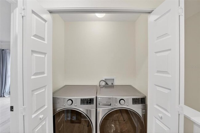 Building Photo - 162 E Davis Blvd