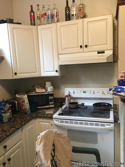 Building Photo - 49 Symphony Rd