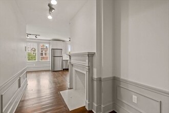 Building Photo - 9 Dana St