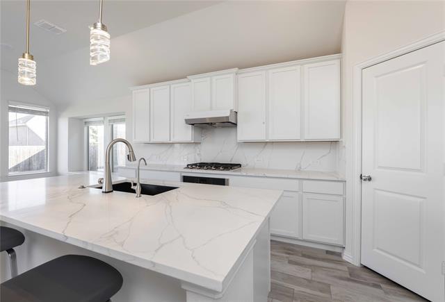 Building Photo - 10038 Boswell Dr