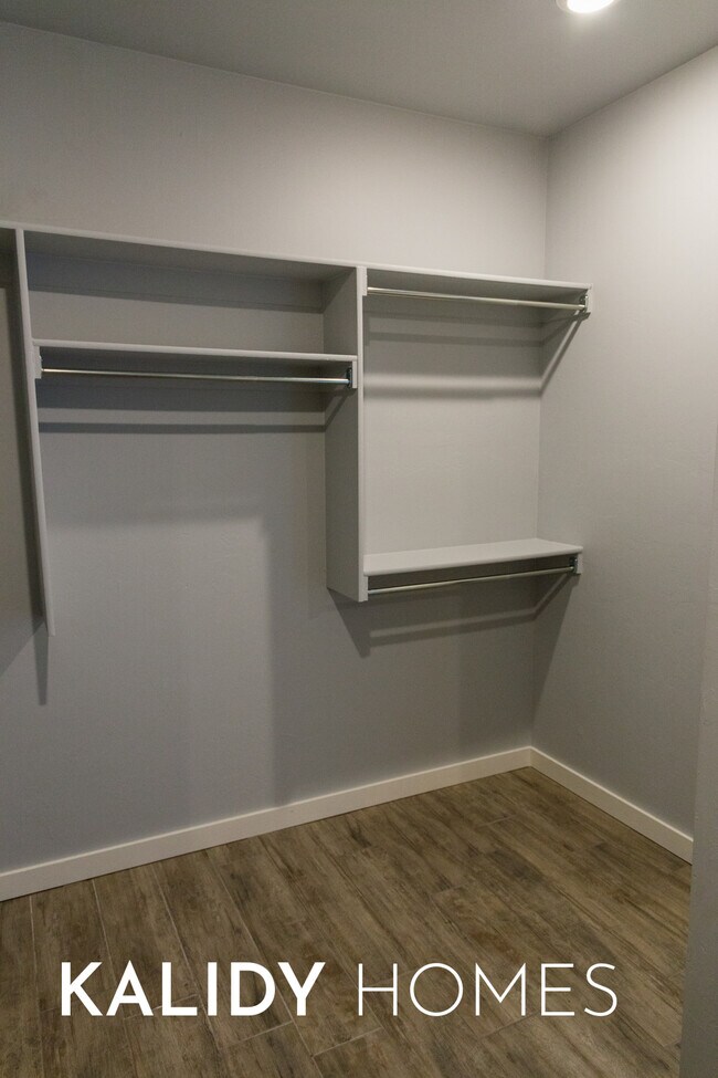 Building Photo - 306 Kirks Holw