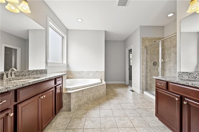 Building Photo - 9965 Cameron Parc Cir