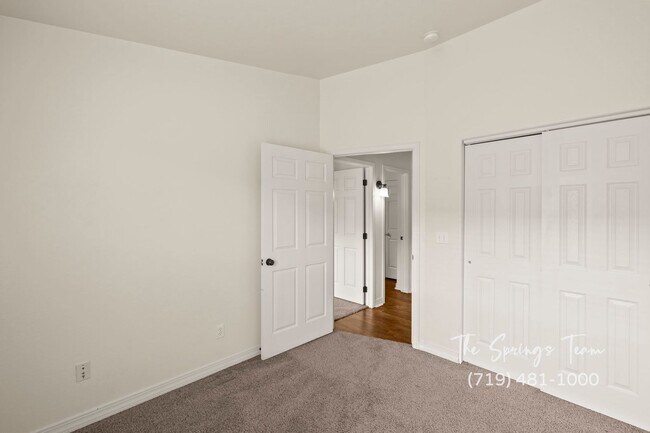 Building Photo - Pinnacle at Cheyenne Mountain Townhome wit...
