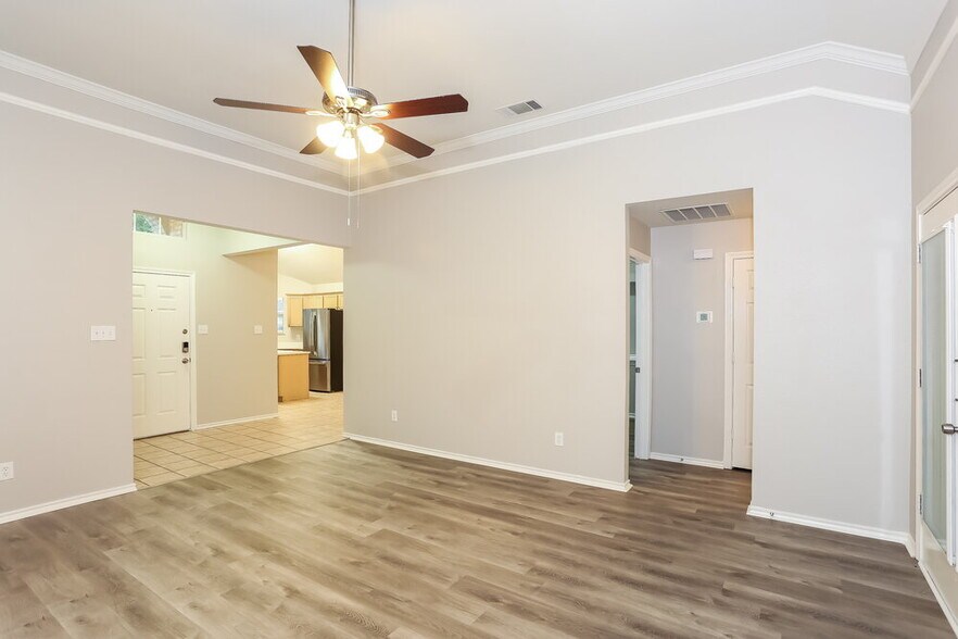 Building Photo - 5628 Indian Hill Dr