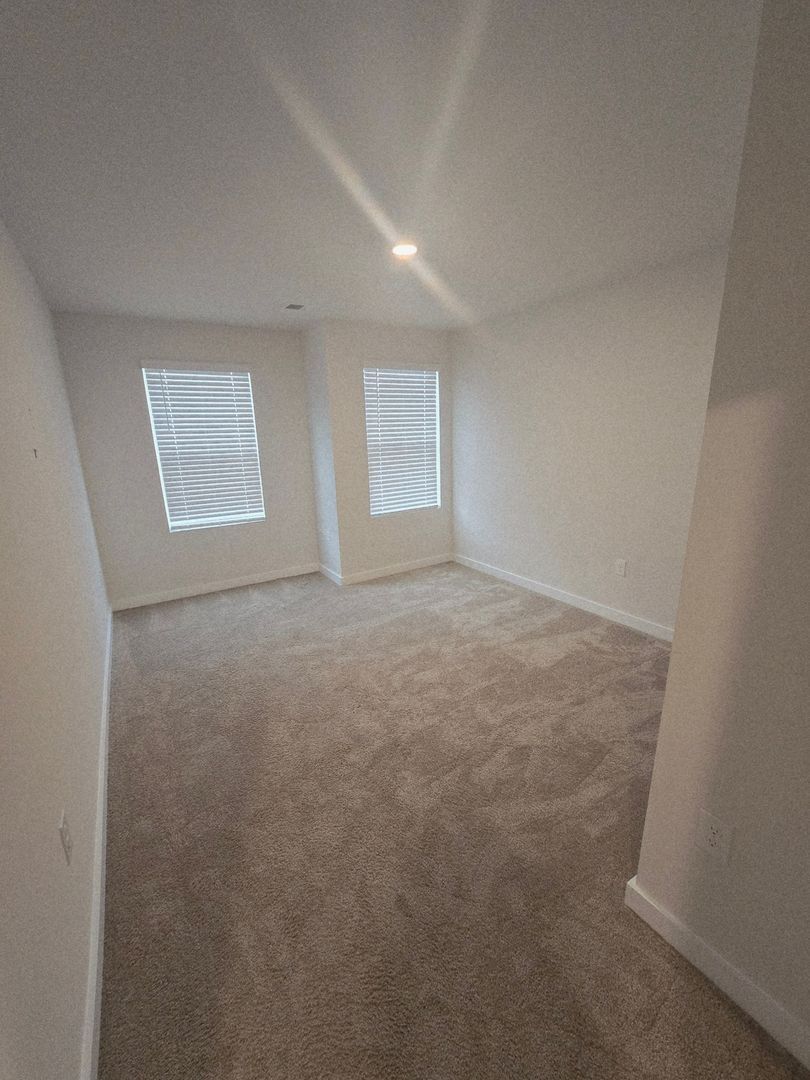 Building Photo - 3416 Stonewall Ct