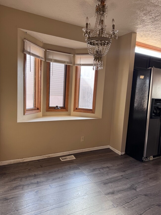 Building Photo - 7804 S 71st Ave