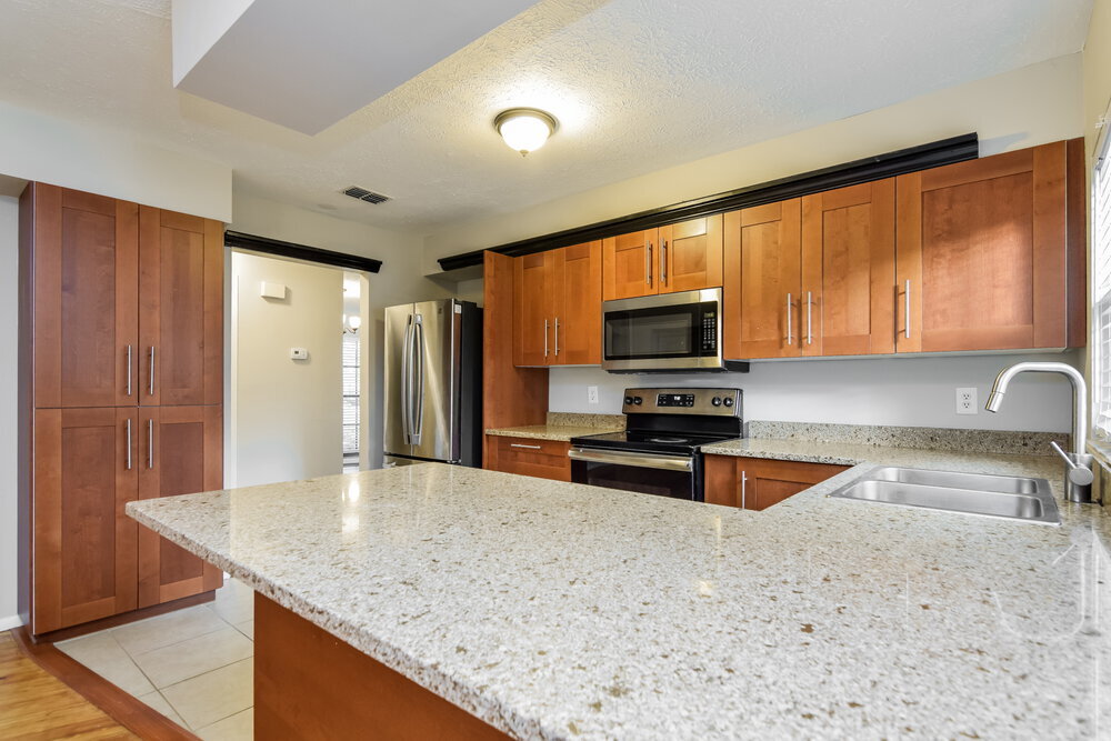 Building Photo - 3819 Cloverhill Ct