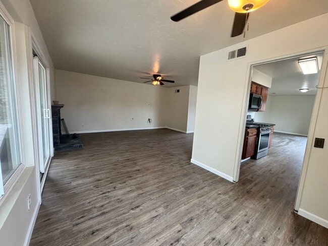 Building Photo - 3BR/2BA Home AVAILABLE NOW For Rent in El Cajon!
