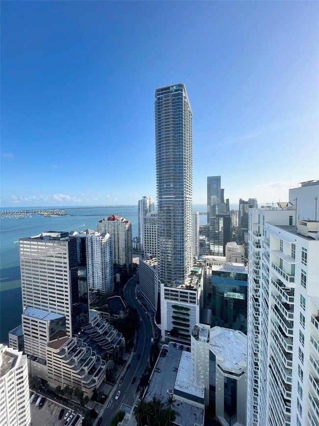 Building Photo - 950 Brickell Bay Dr
