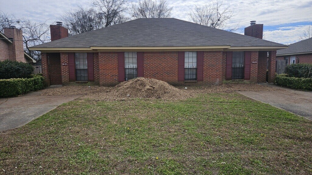 Building Photo - 3633 Castle Ridge Rd