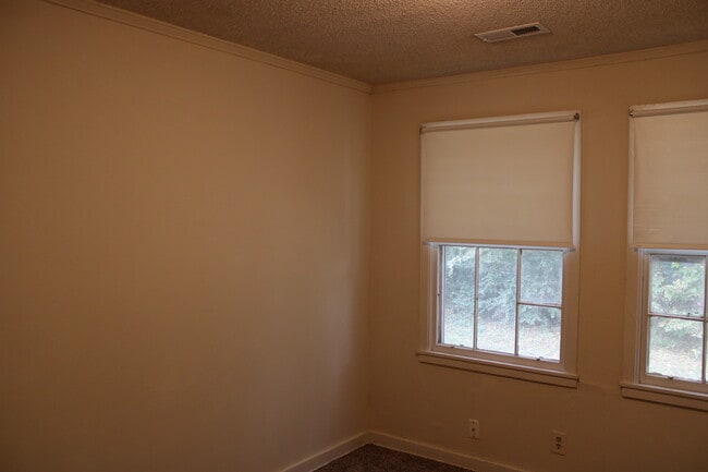 Building Photo - 4347 E Bayley St