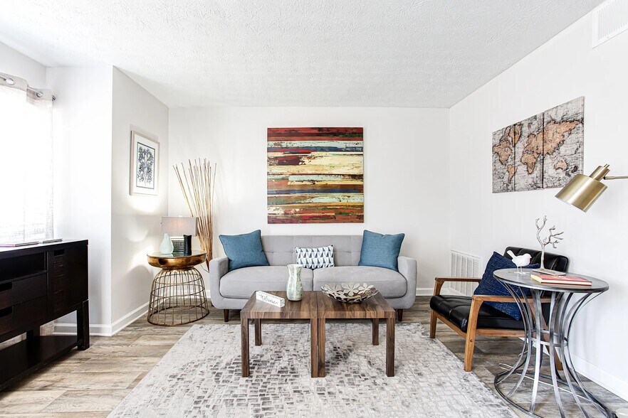 Primary Photo - Brookfield Park Townhomes & Apartments
