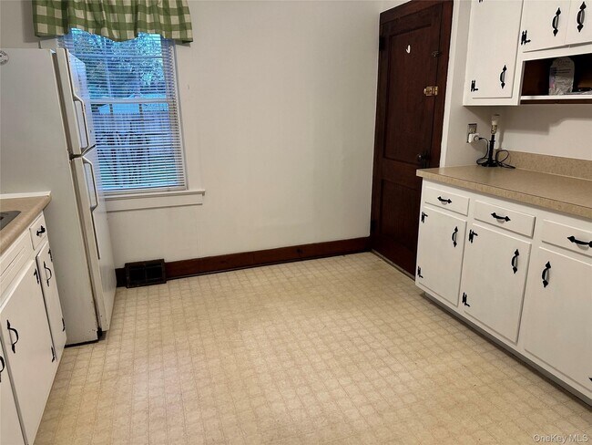 Building Photo - 517 Flint St