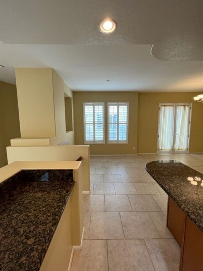 Building Photo - 2852 Villas Way