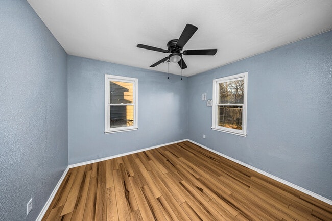 Building Photo - 2218 NW Pollard Ave