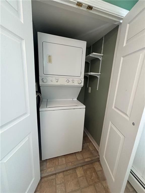 Building Photo - 1595 Main St