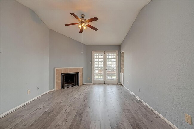 Building Photo - 14600 Fonmeadow Dr