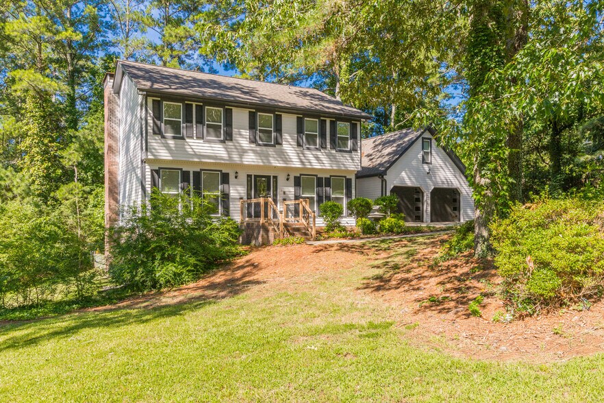 Building Photo - 455 Cove Dr NE